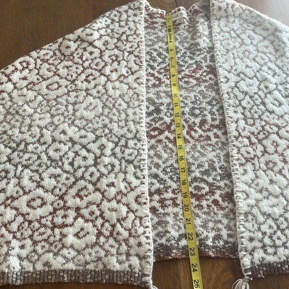 Knox Rose Poncho Style Sweater Leopard Print Sleeveless Size Extra Small Tassels - Picture 14 of 16